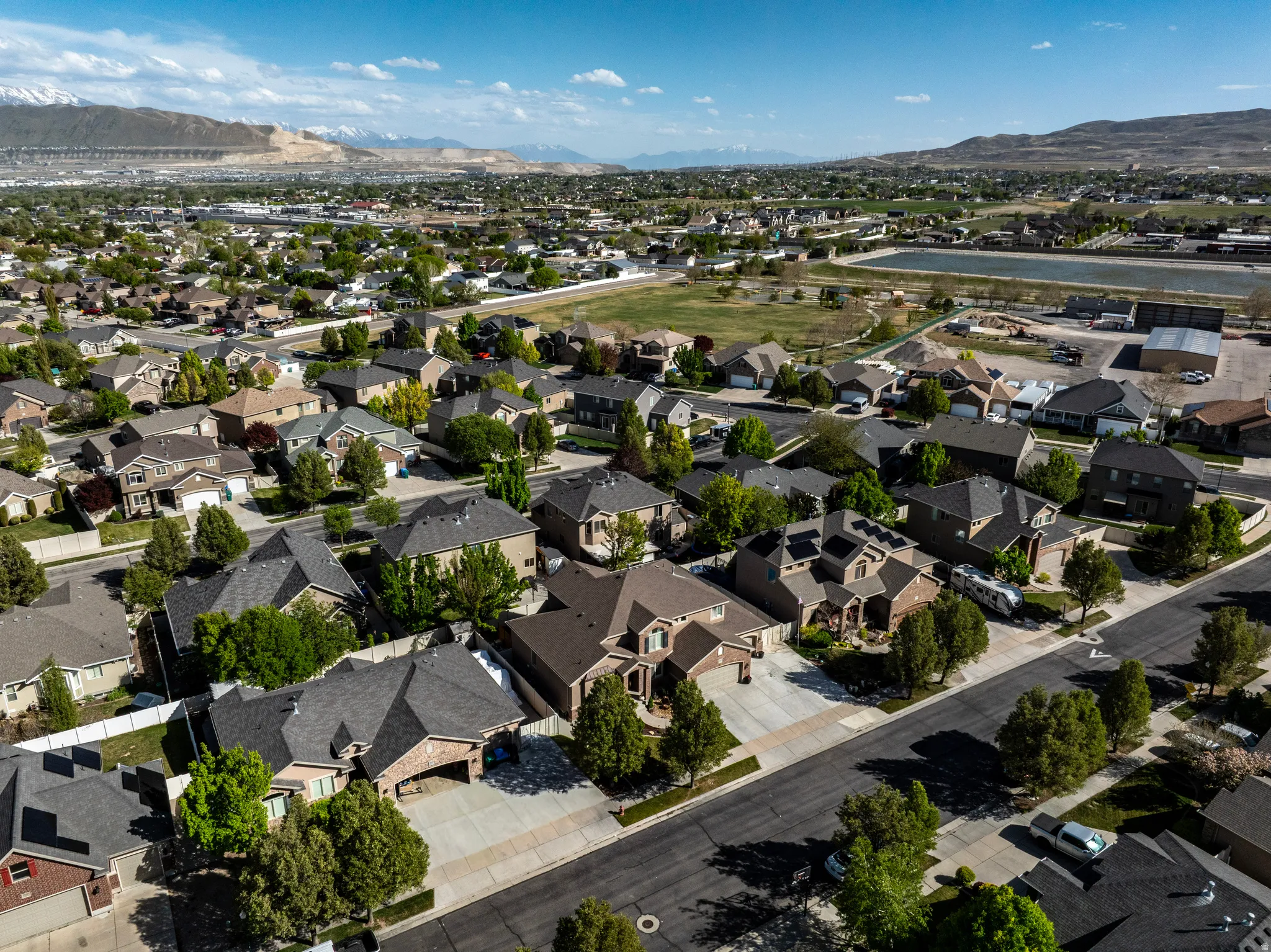 Bird's eye view of a mountainous background
