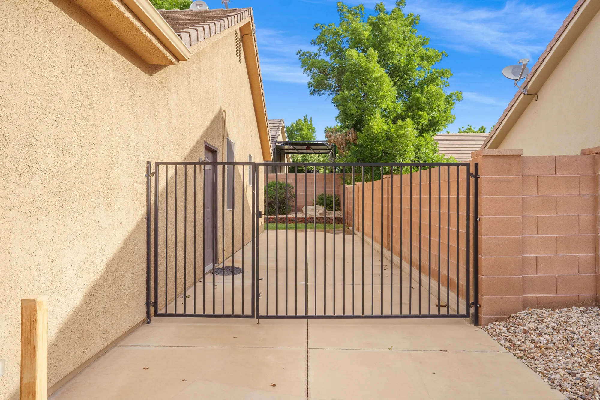 Gate with a balcony
