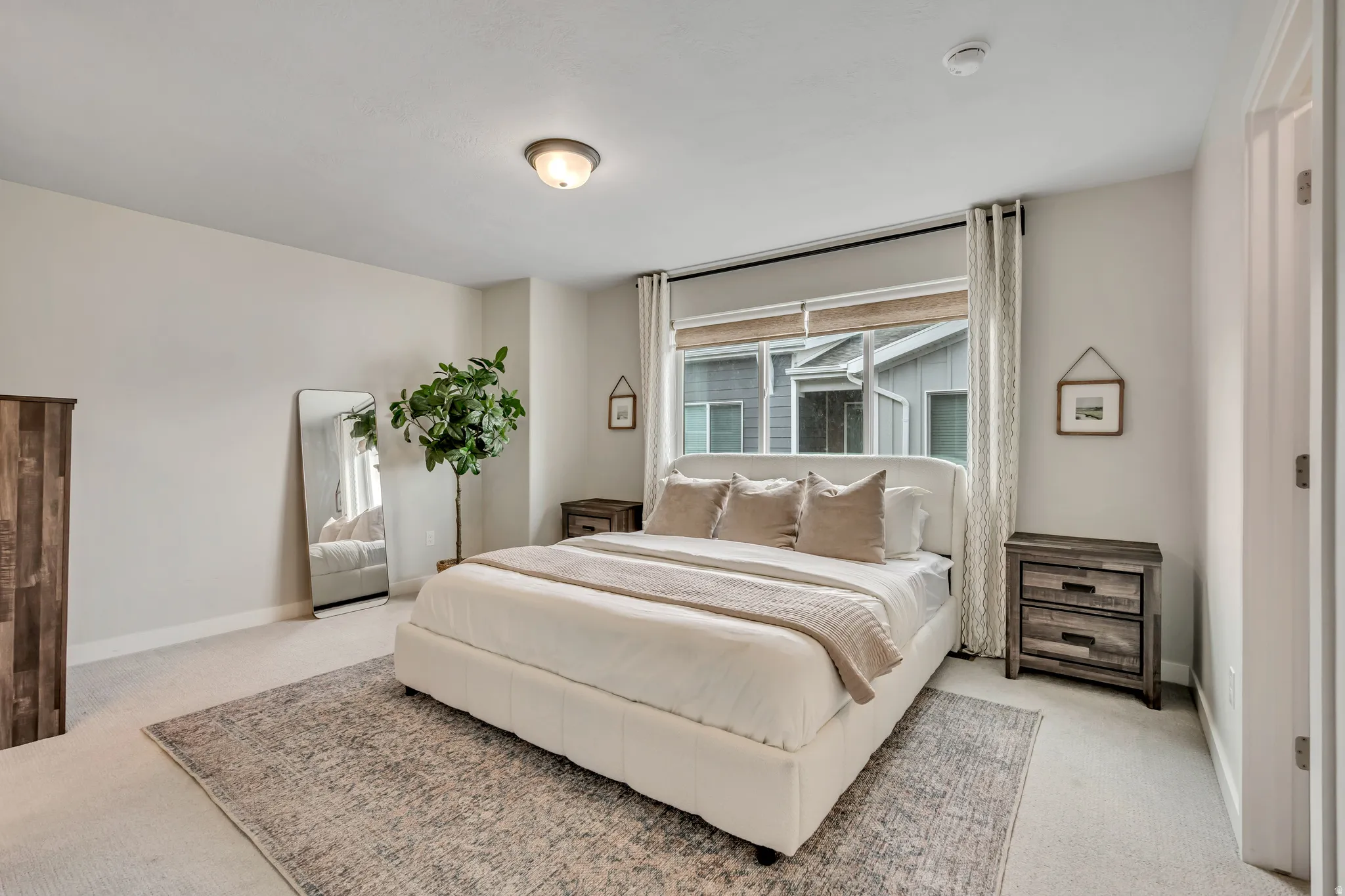 Spacious master/primary bedroom.