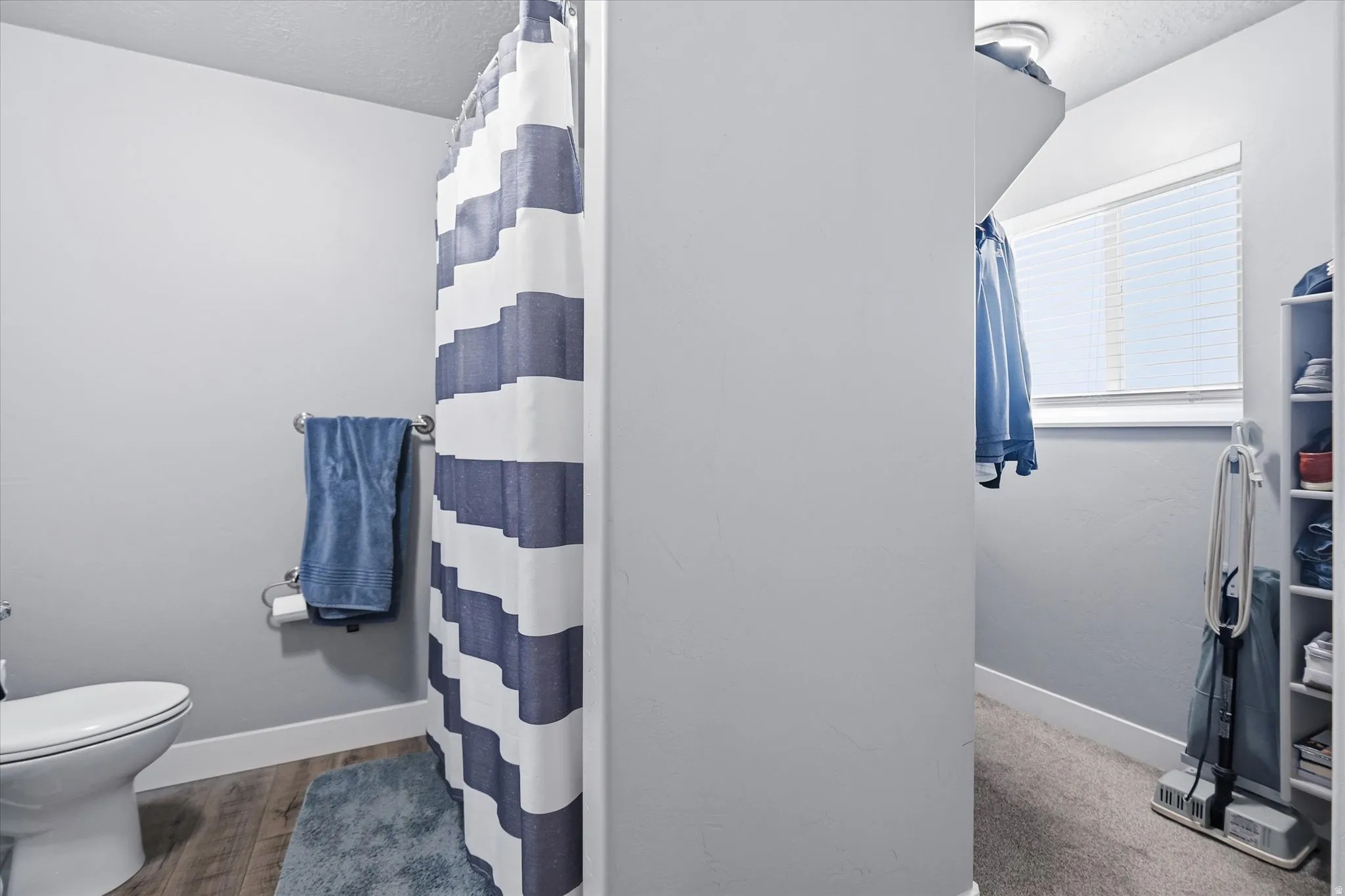 Full bathroom  and walk in closet