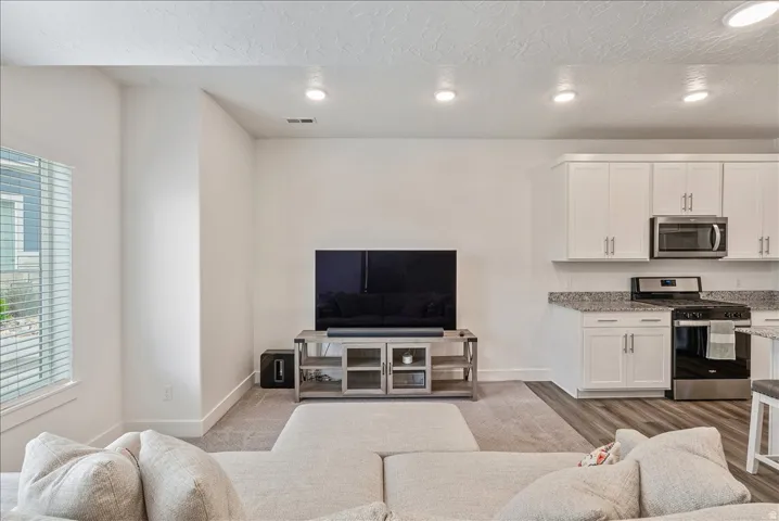 1147 N Haight Creek Loop, Farmington, Utah 84025