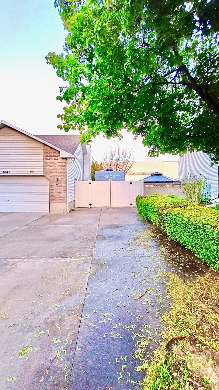 RV Parking with gate