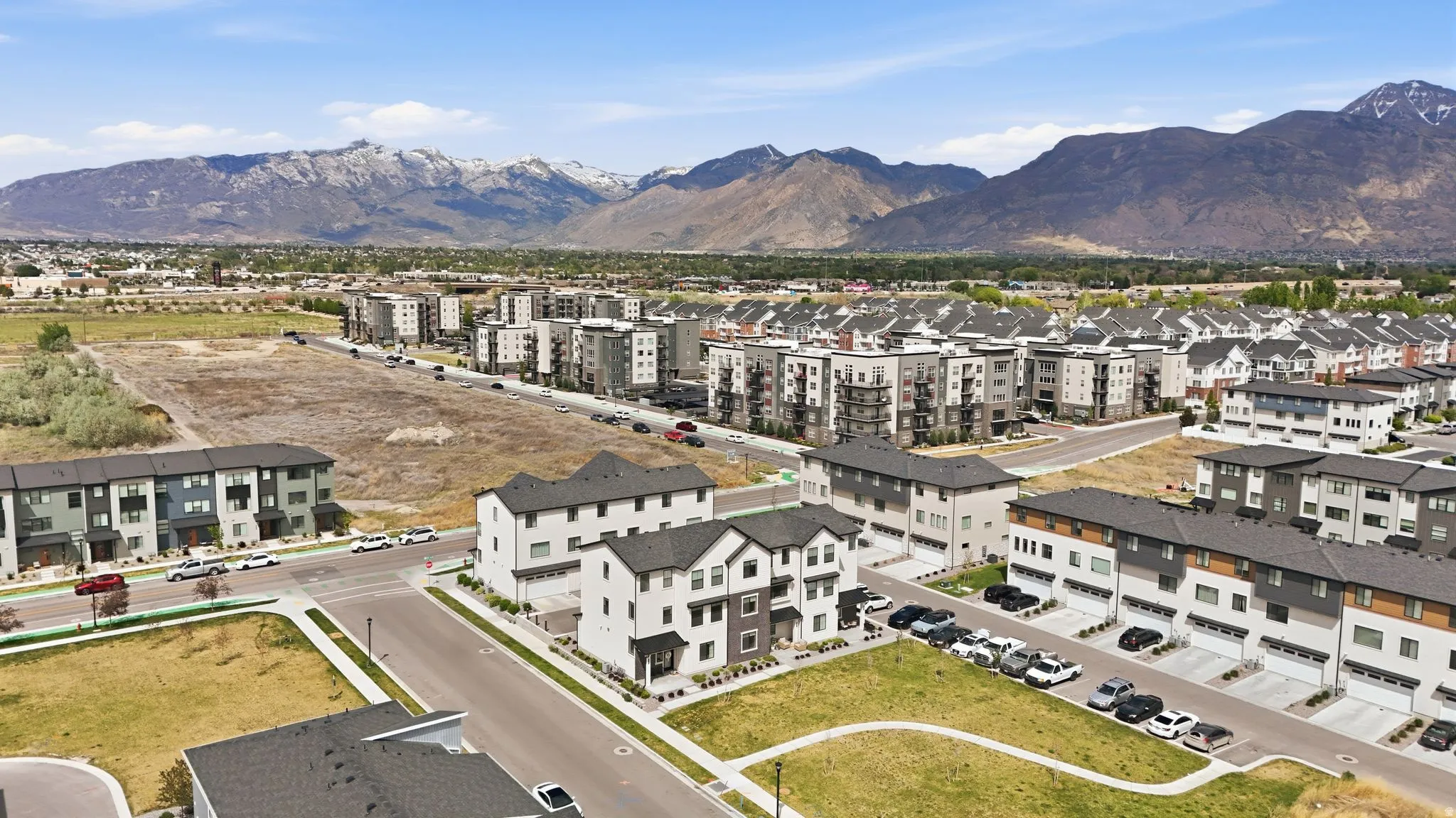 Bird's eye view of a mountainous background