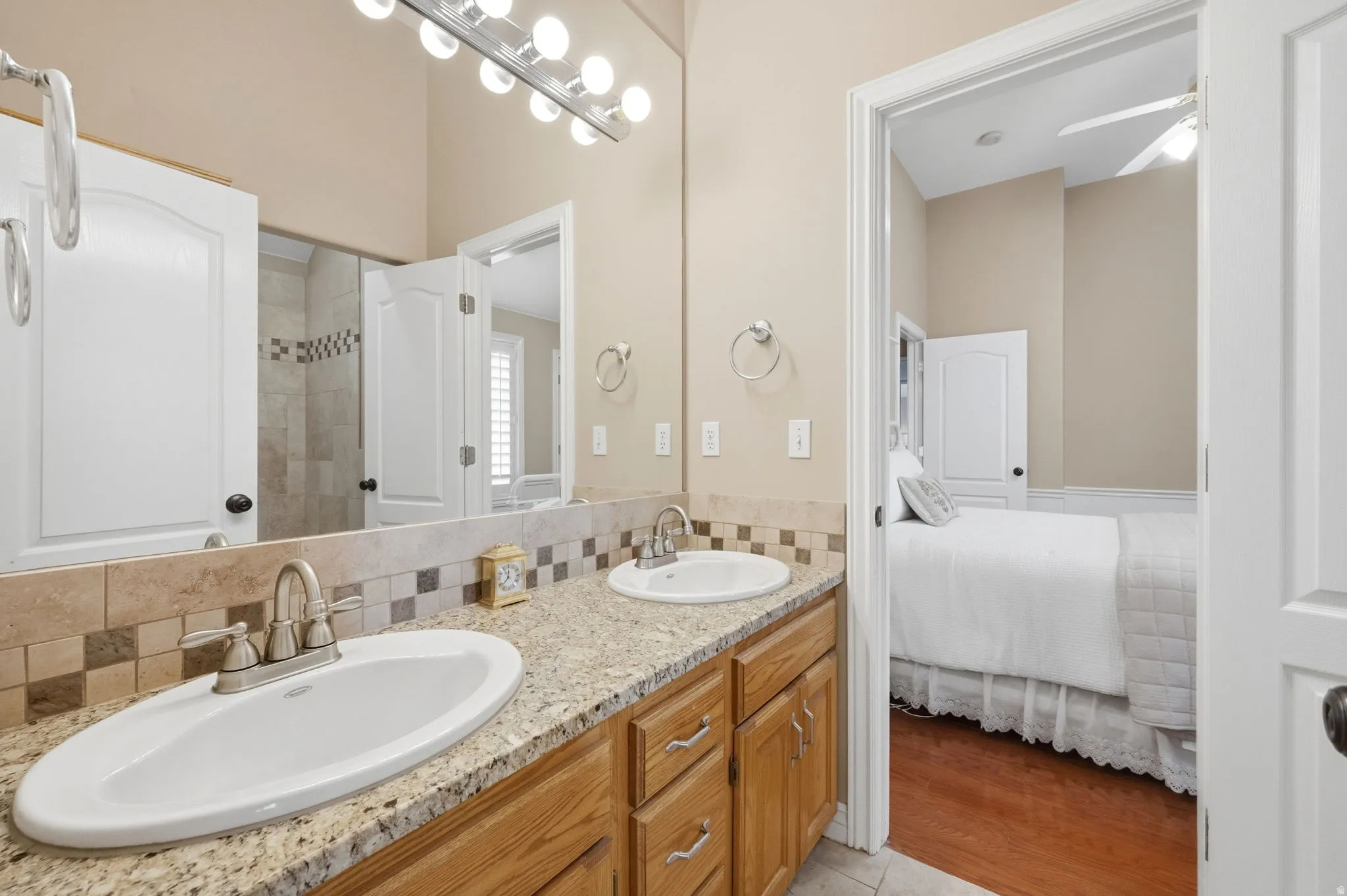 Full bathroom #3