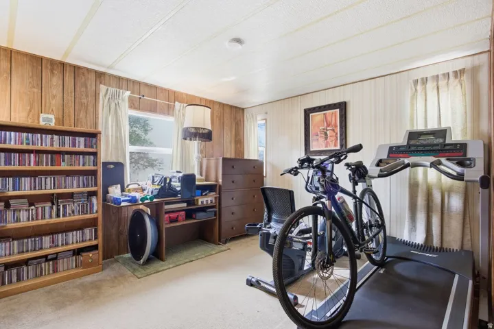 Primary Bedroom w/ full Bathroom