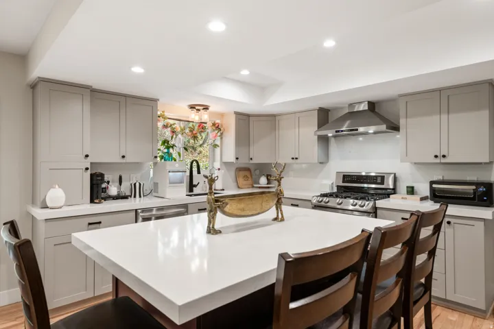 830 N Grandridge Ct, Salt Lake City, Utah 84103