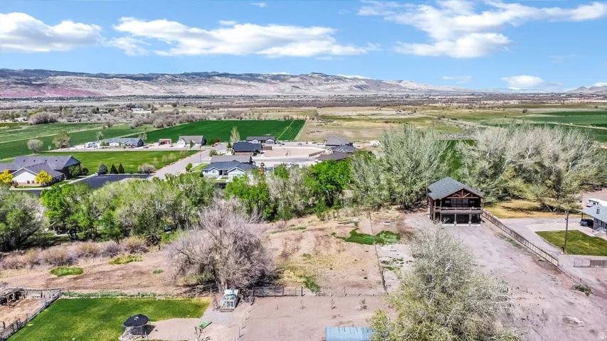 275 N 400 E, Annabella, Utah 84711