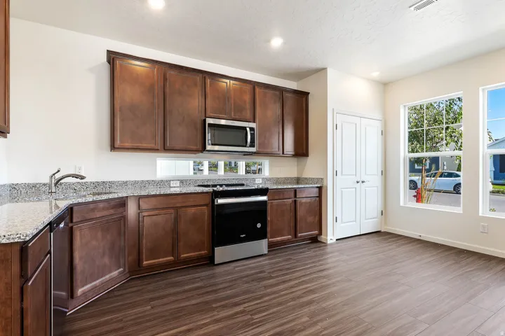 6204 W Sparrow View Dr, South Jordan, Utah 84009