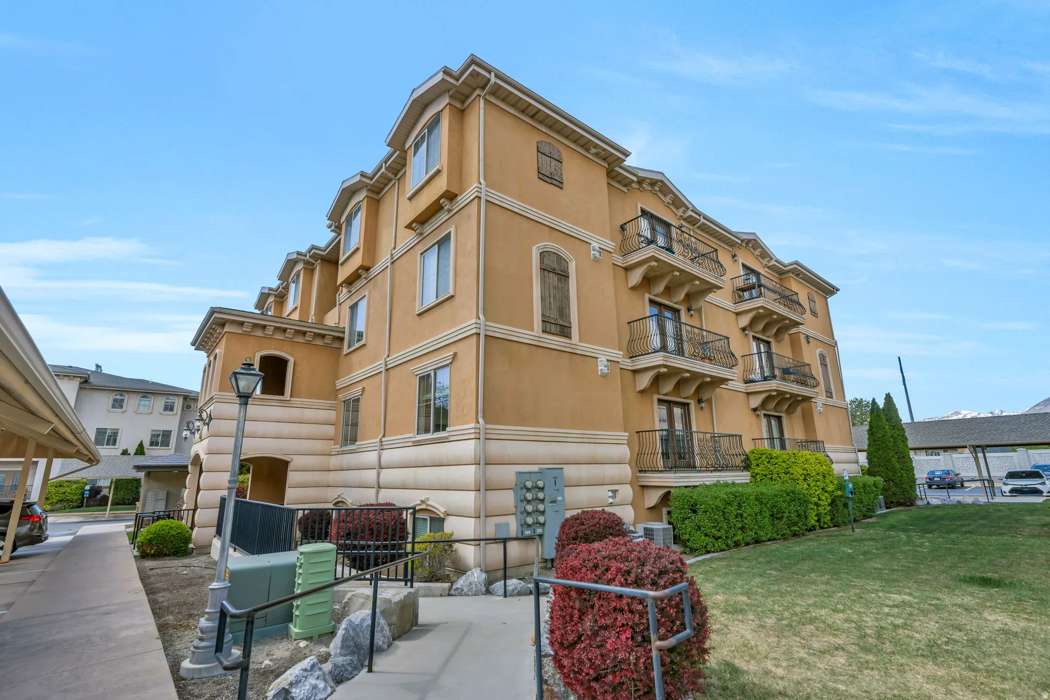 View of apartment building / complex