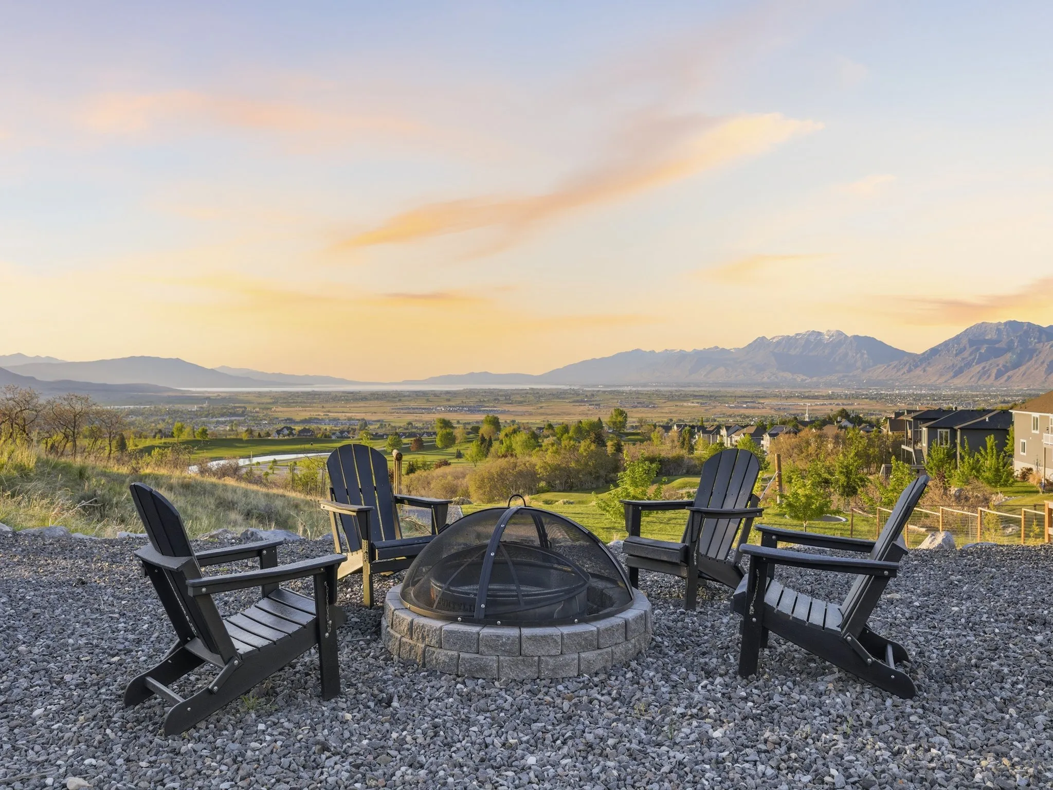 Fire pit hang out with views!