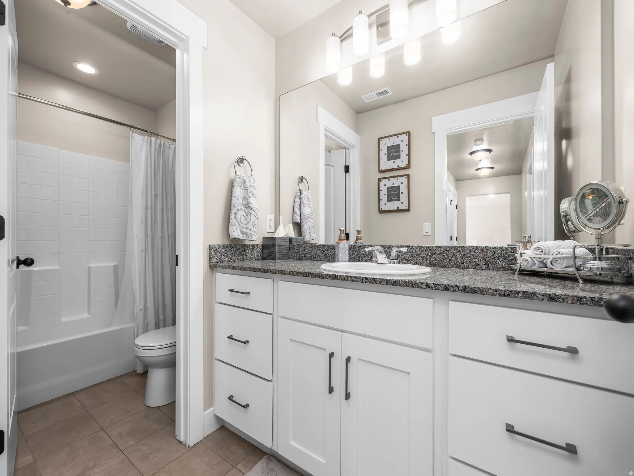 Second floor loft bathroom.