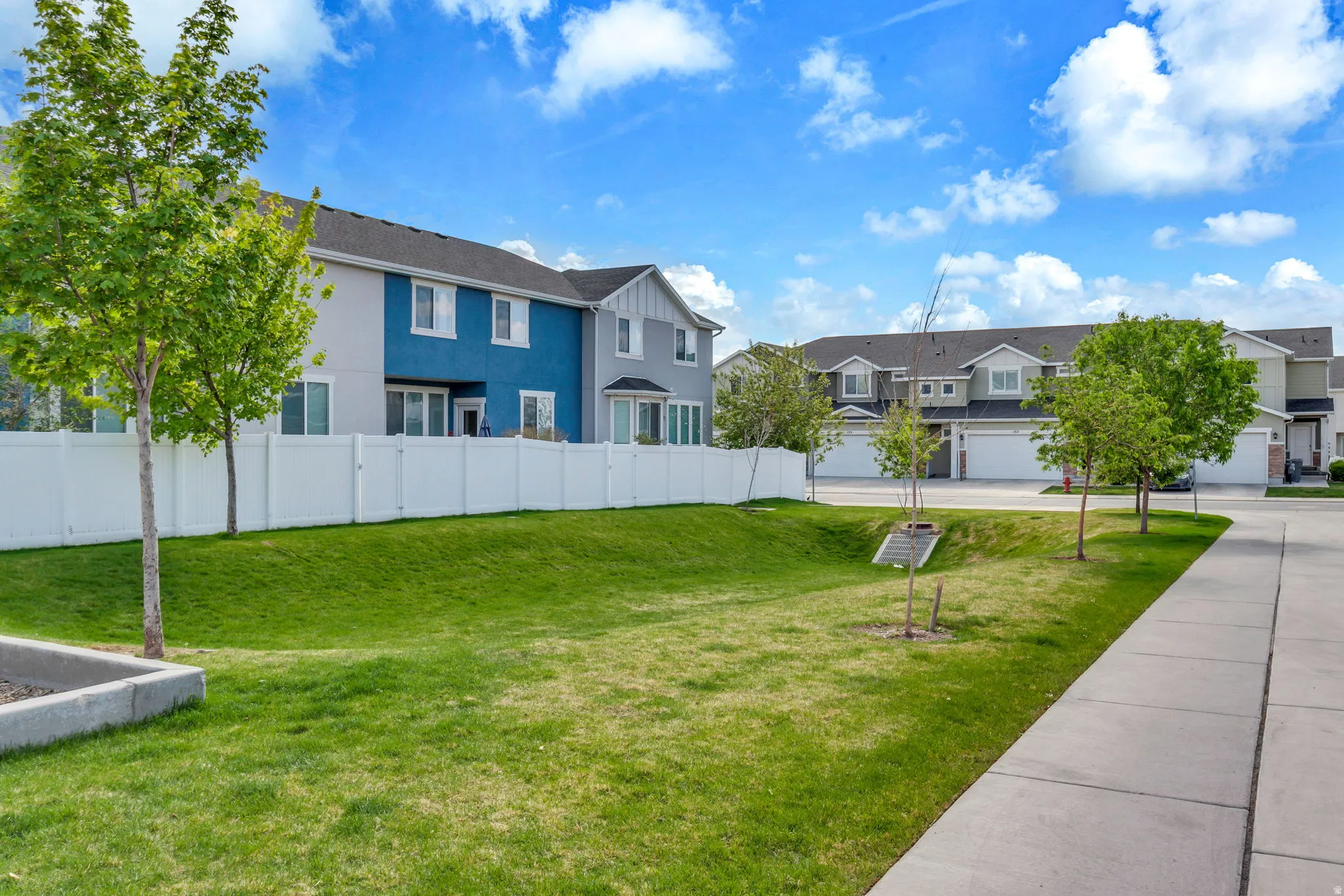 View of yard featuring a residential view