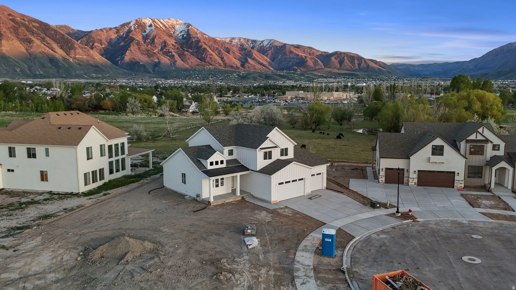 Bird's eye view of a mountainous background