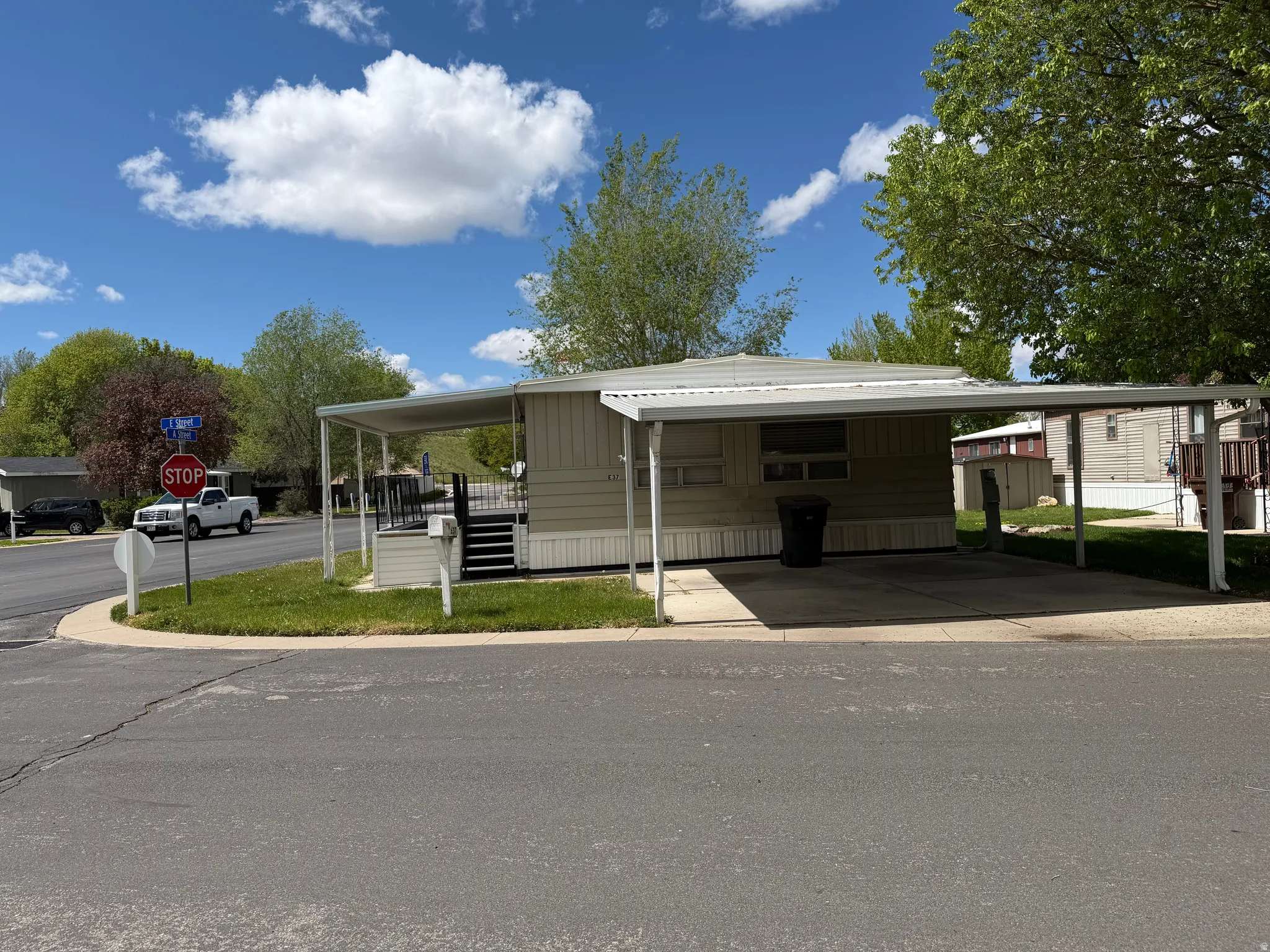 View of home's community