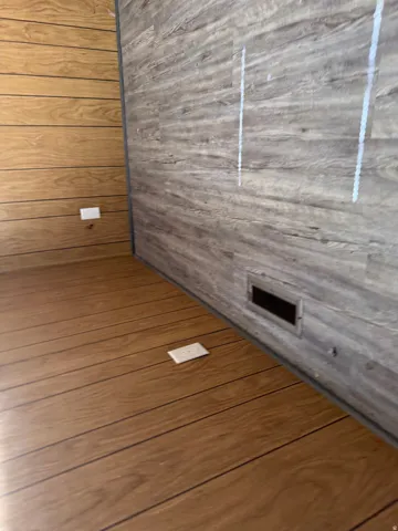 Detailed view of wooden walls