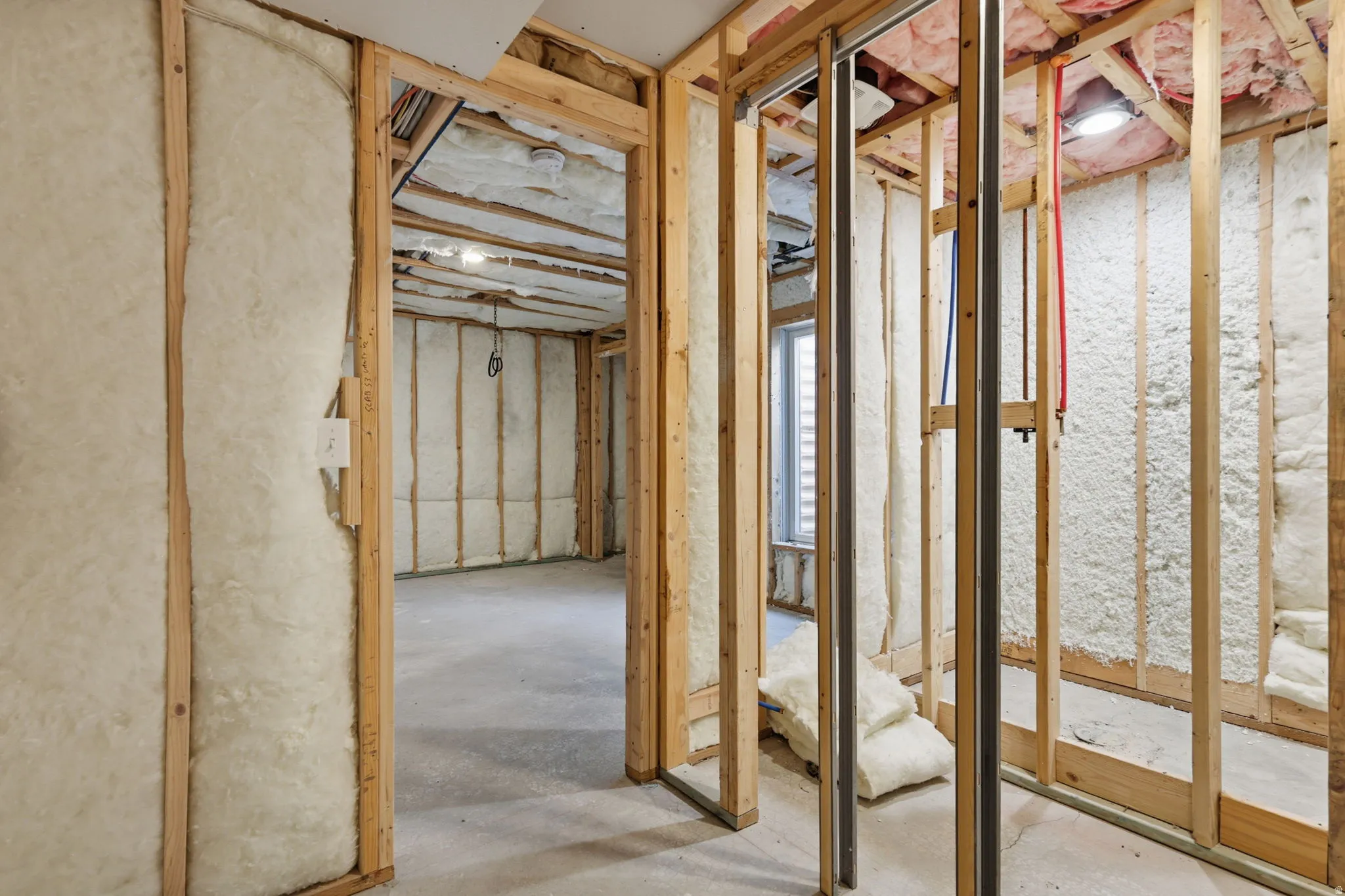 Miscellaneous room with concrete flooring