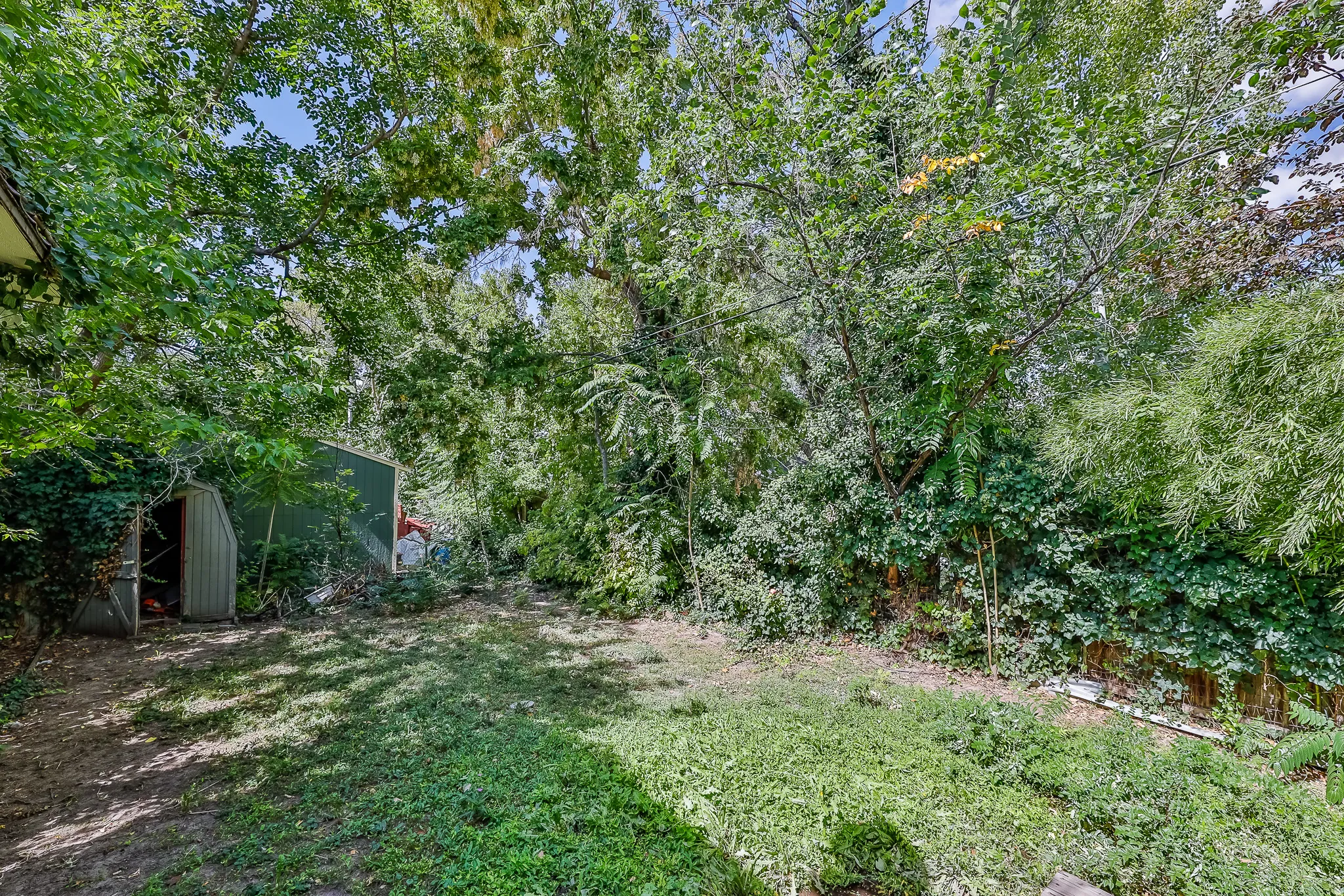 Unit 2 (Back North) Back Patio/Yard with Stream