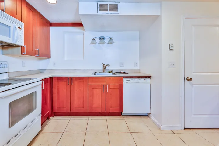 Unit 3 (Basement North)