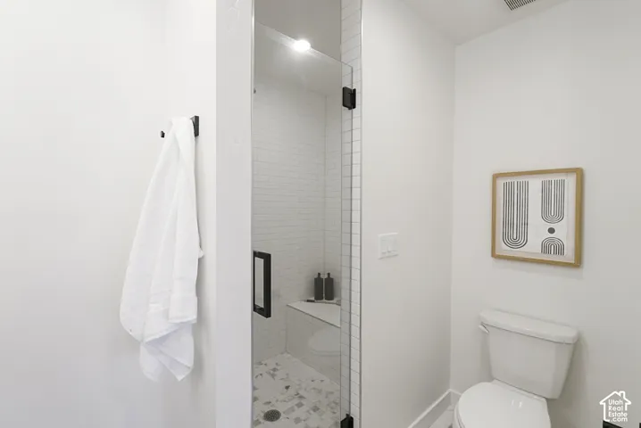 Supersized Shower