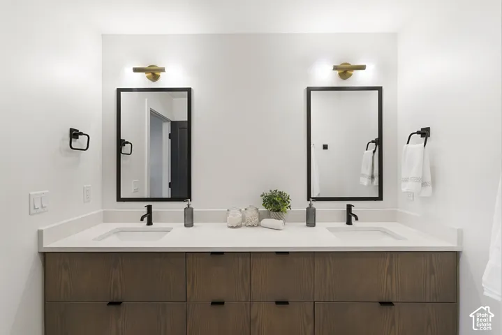 Grand Bath with Raised Dual Vanity