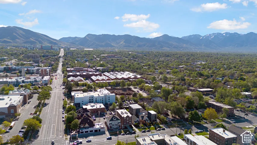 Walk to  Whole Foods, Trader Joe's, Library, Parks, Shopping, Amazing Dining