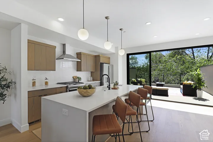 Expansive 3 Panel Sliding Door