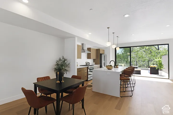 Spacious Dining Area