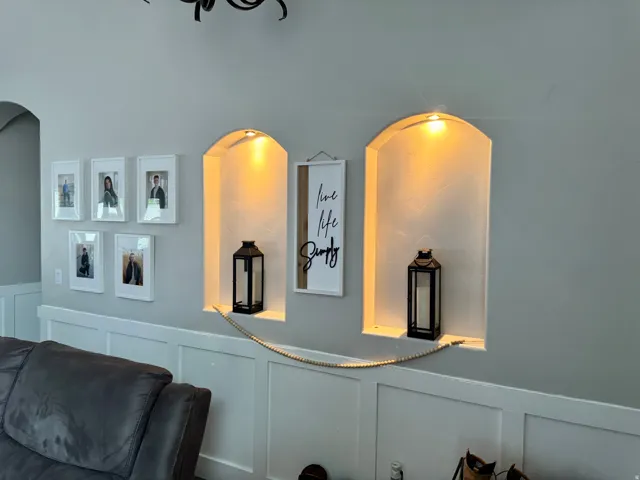 Detailed view of a decorative wall and a wainscoted wall