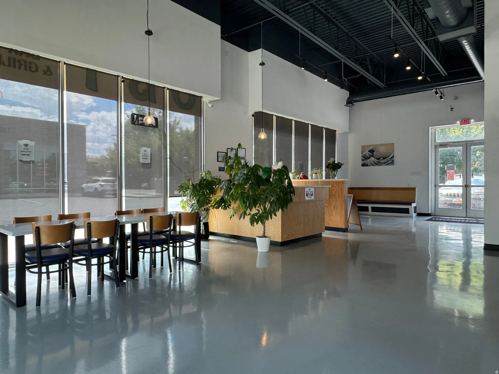 Lobby with a high ceiling