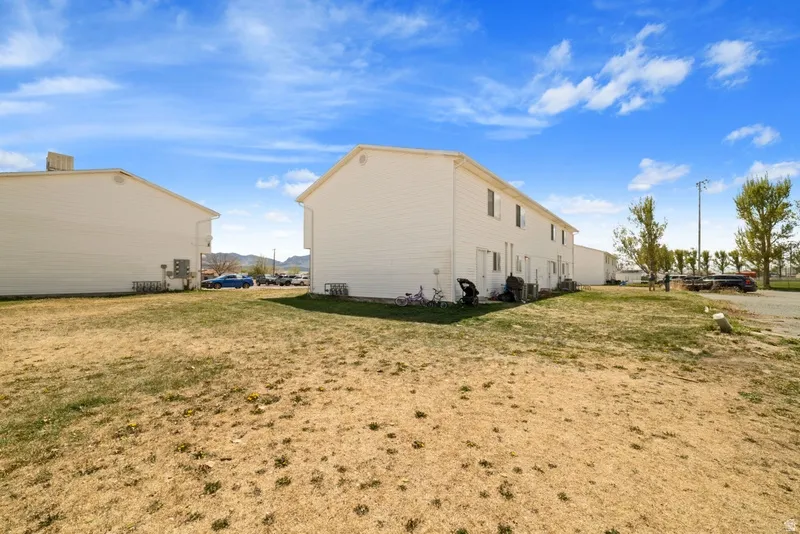 View of home's exterior