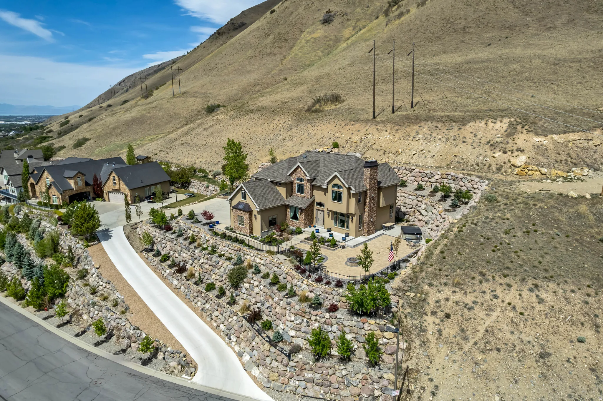 View of property location featuring a mountainous background