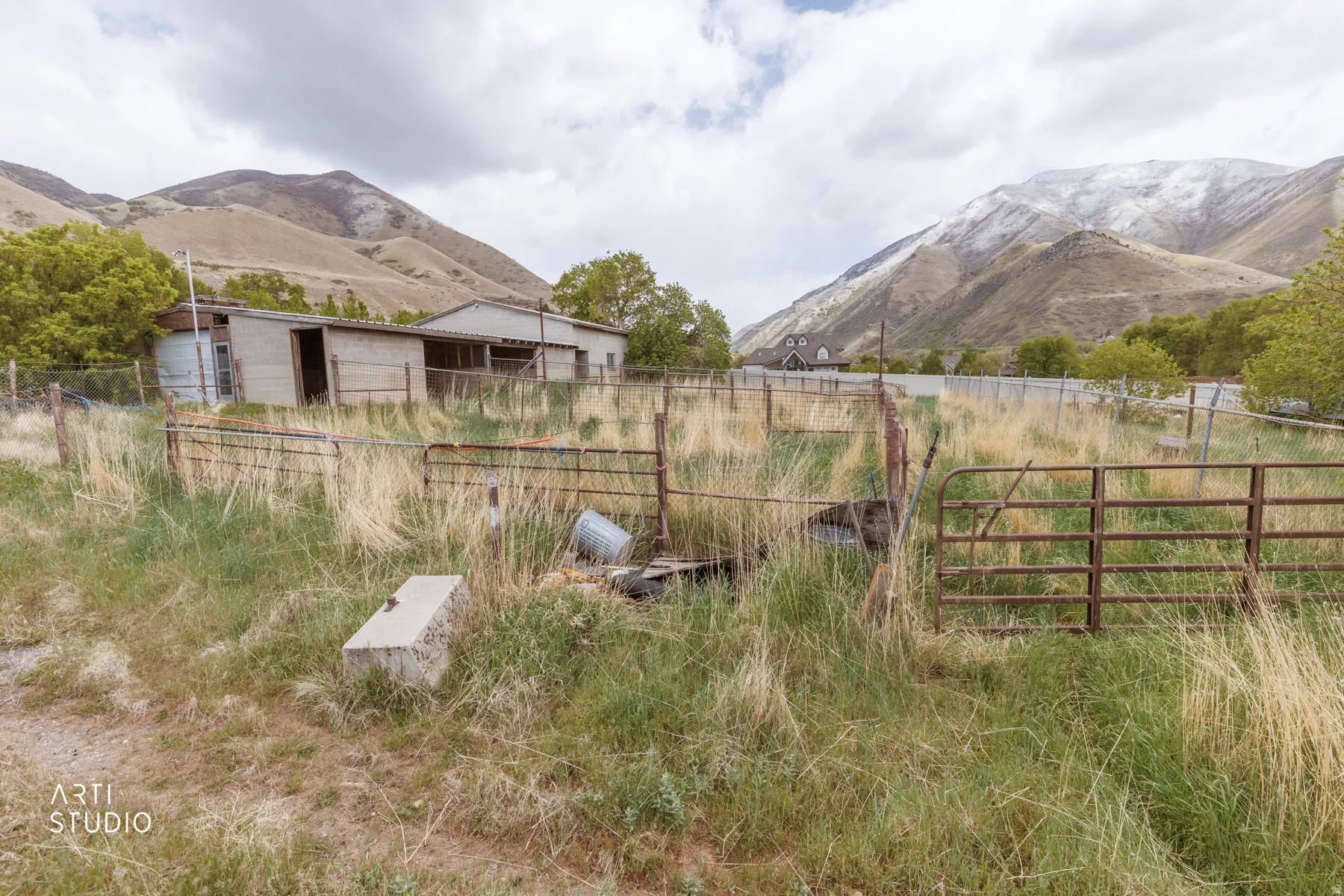 View of yard with a mountain view