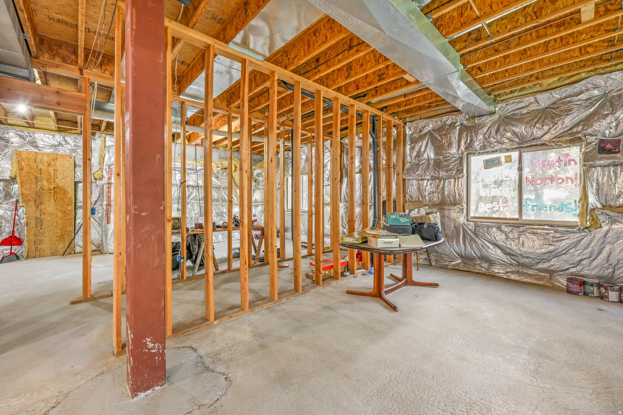 Miscellaneous room with concrete floors