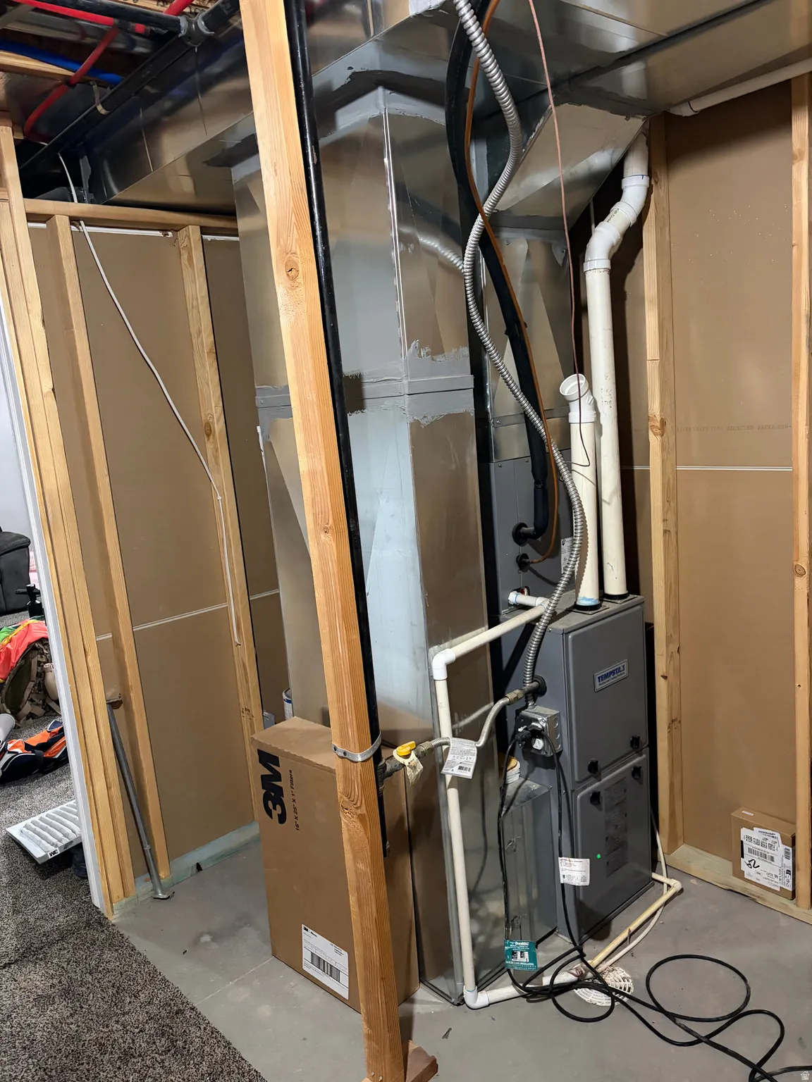Utilities with heating unit