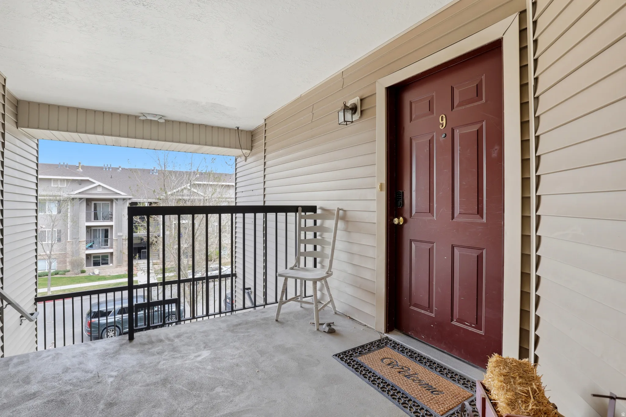 Doorway to property with a porch