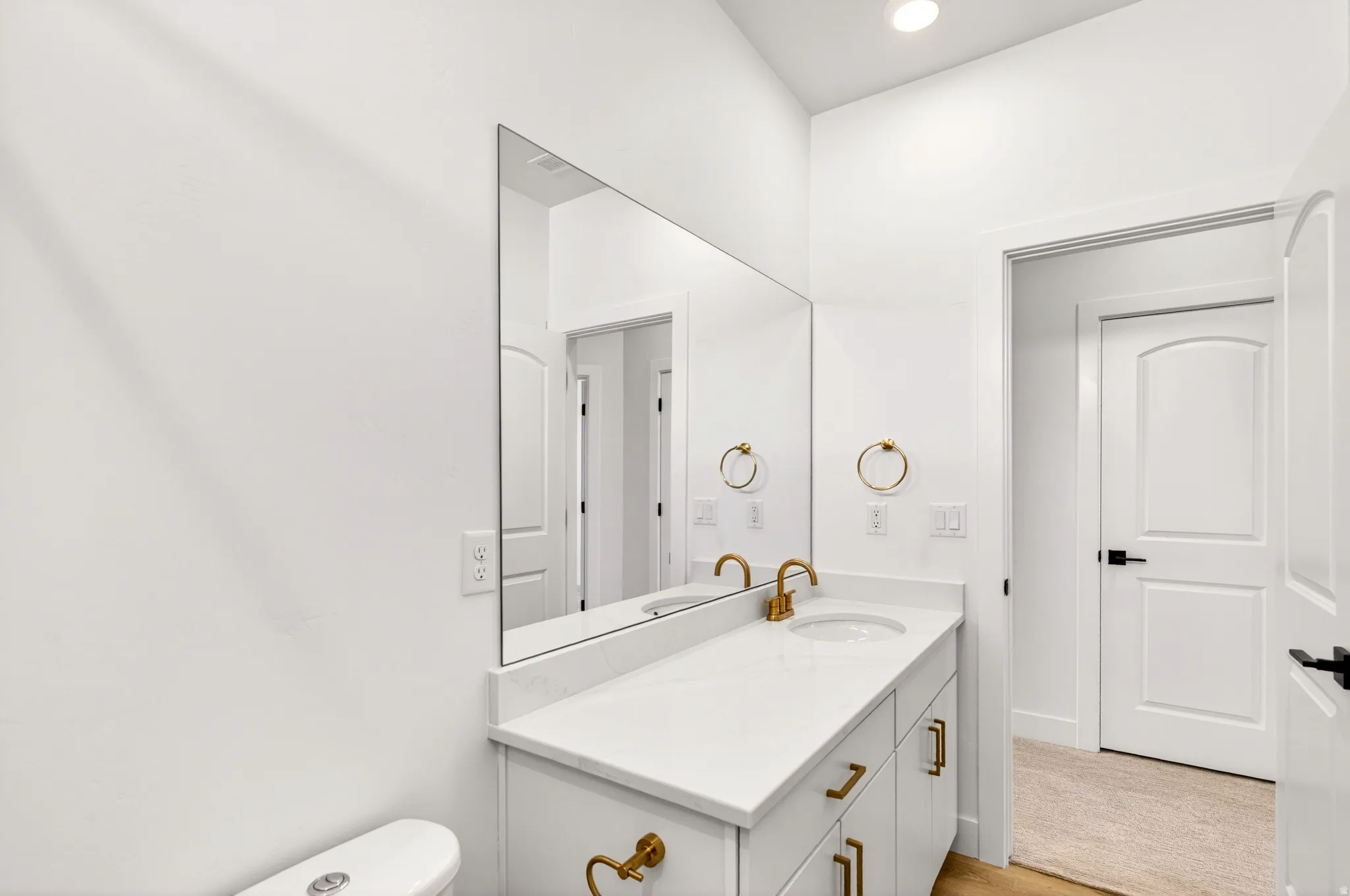 2nd Bathroom