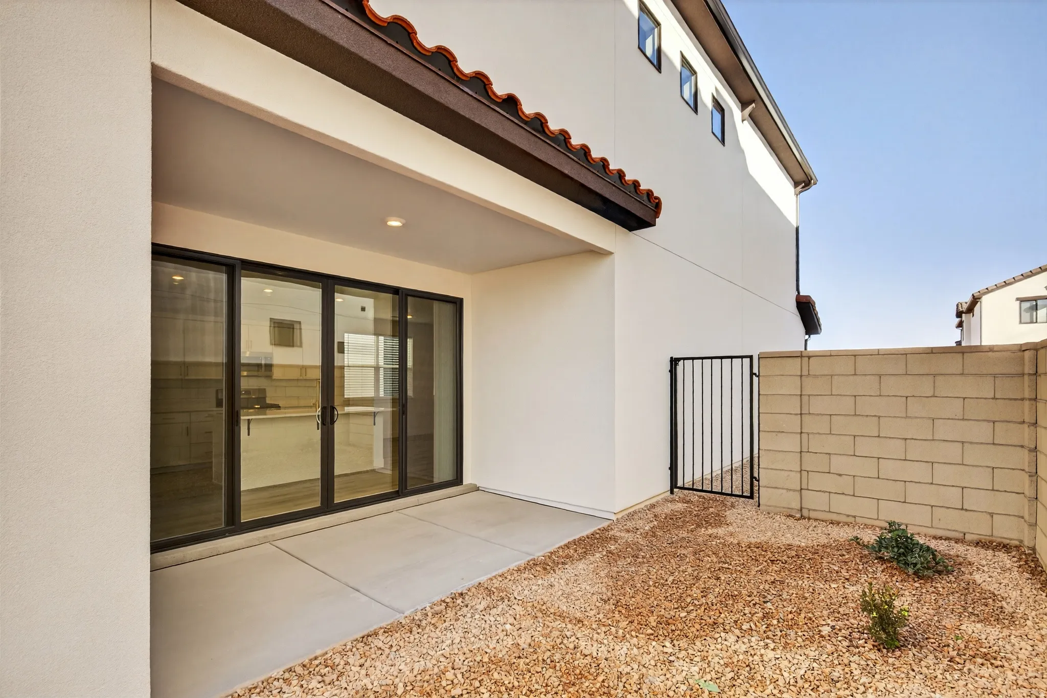 Covered outdoor patio-Fully enclosed