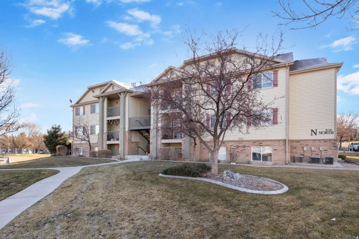 View of apartment building / complex