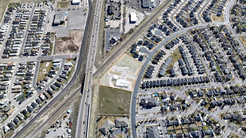 Aerial map of property and surrounding area