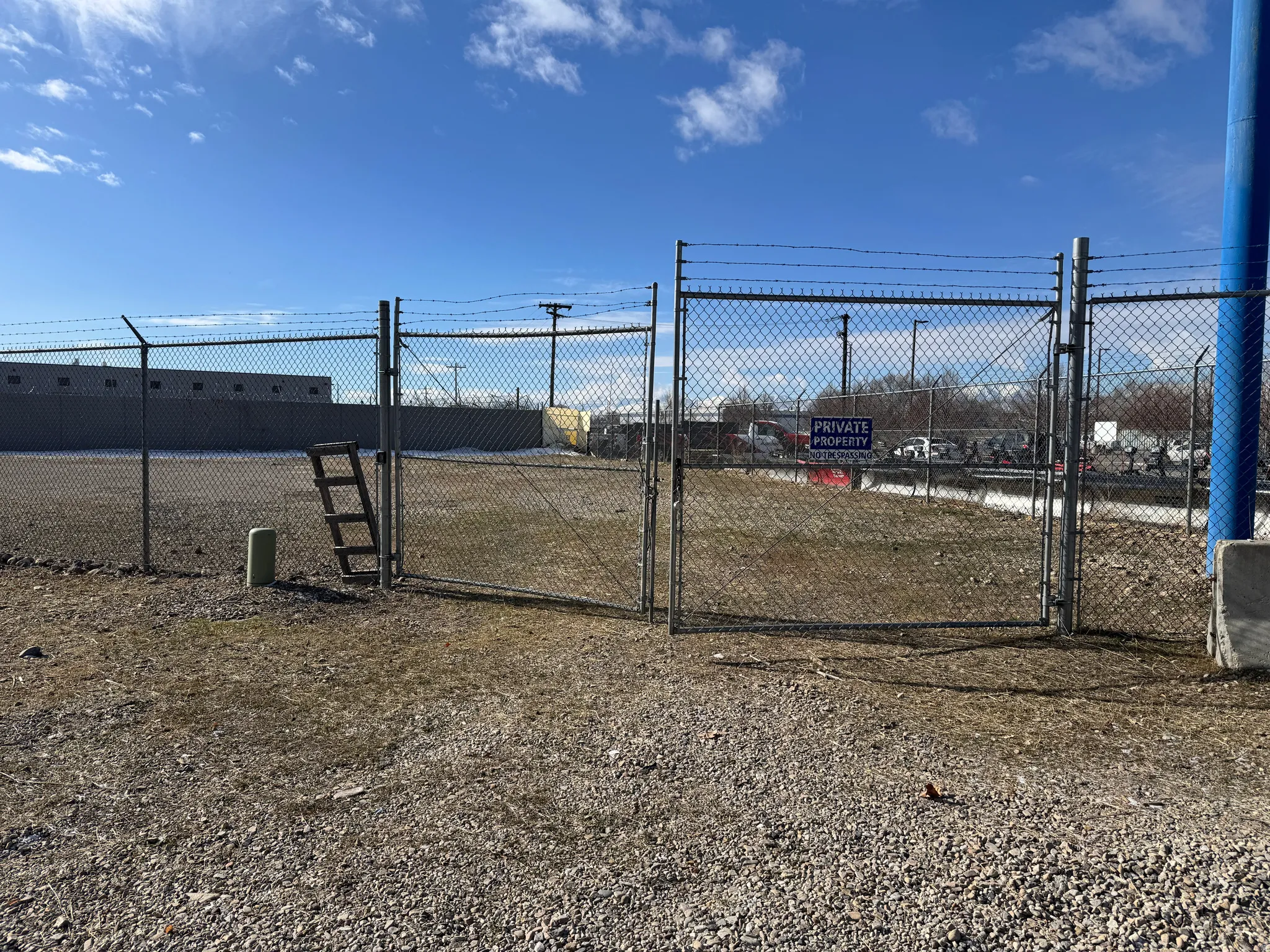 View of property's community with a gate