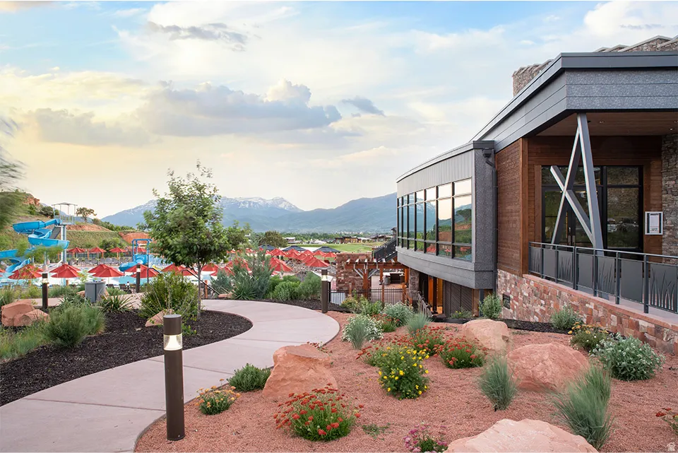 Images Courtesy of Red Ledges.