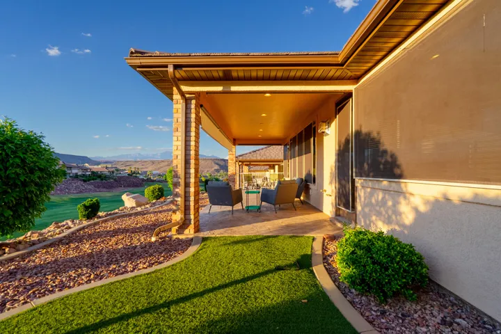 View of patio / terrace featuring a mountain view