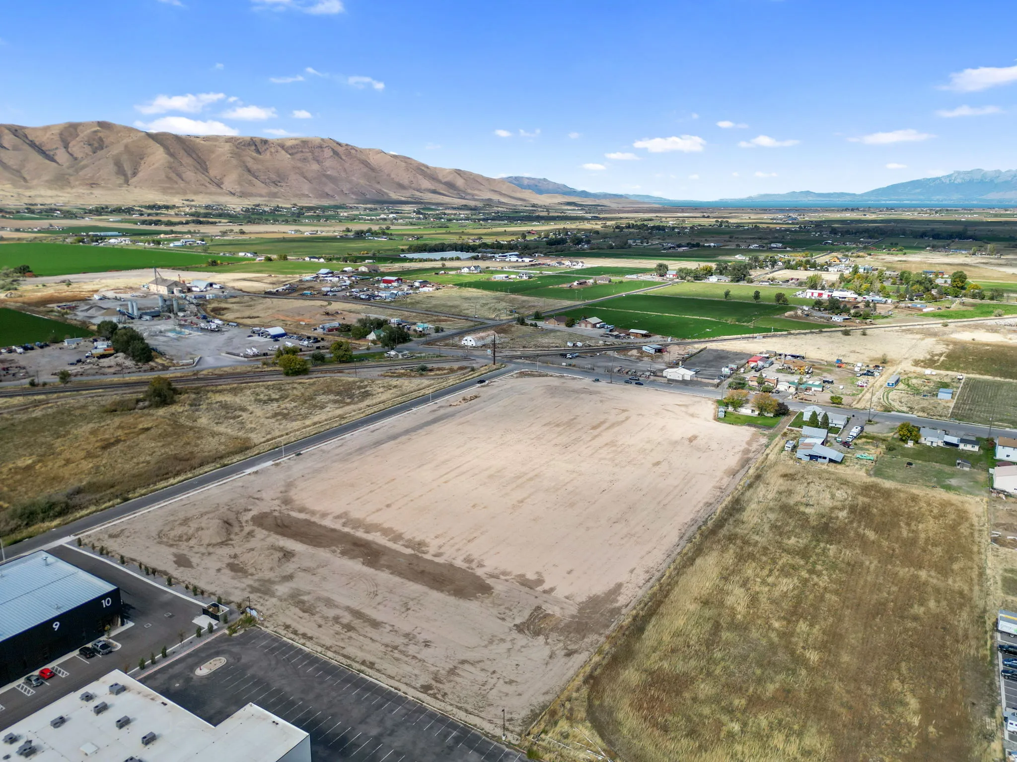 View of property location with mountains