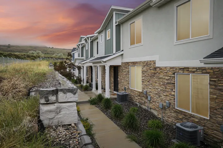 8631 W Patron Way, Magna, Utah 84044
