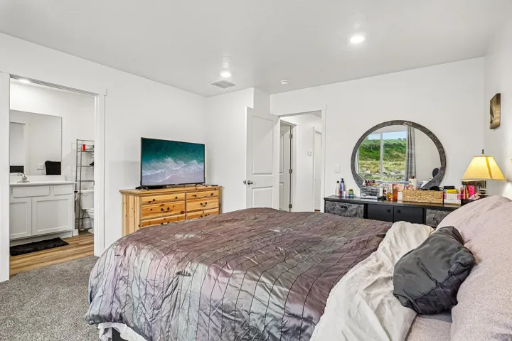 8631 W Patron Way, Magna, Utah 84044