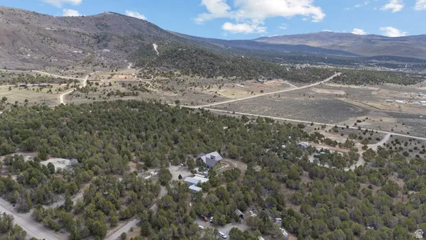 Bird's eye view of a mountainous background