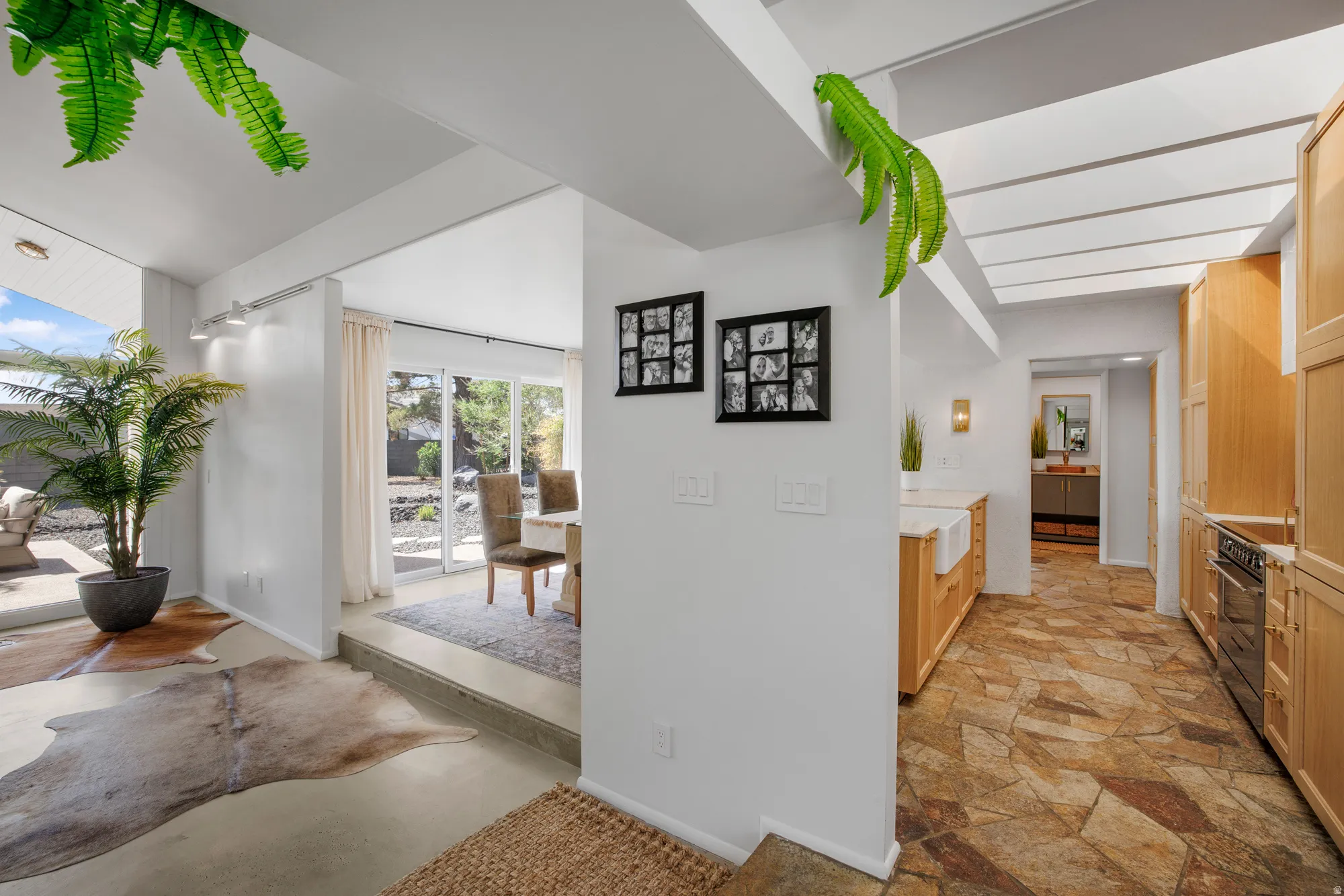 Corridor with baseboards