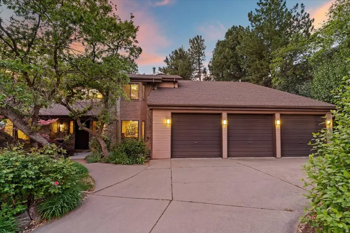 905 Oakridge Dr, Farmington, Utah 84025