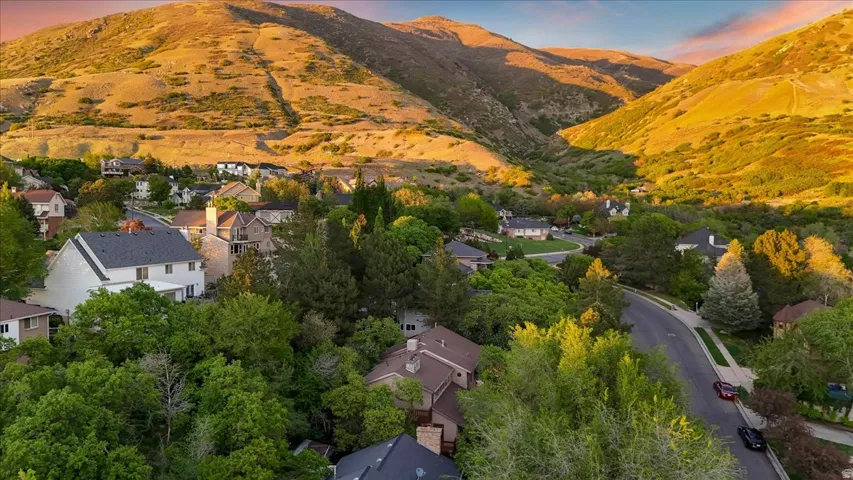 905 Oakridge Dr, Farmington, Utah 84025
