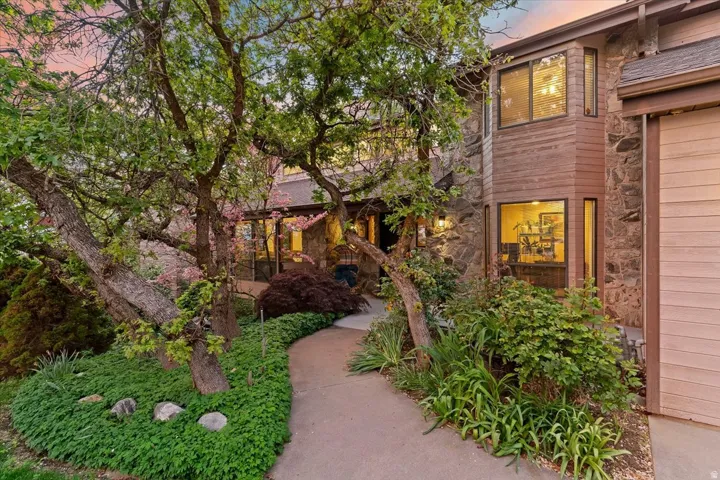 905 Oakridge Dr, Farmington, Utah 84025